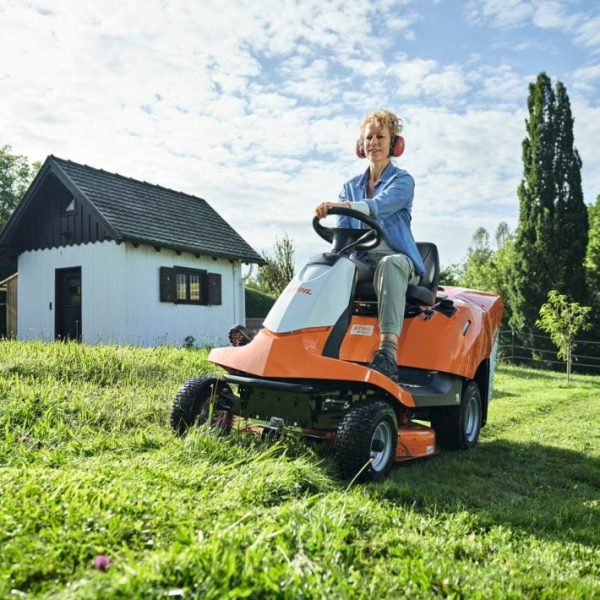 Tractorase tuns iarba utilizatori privati (gradinari, hobby)